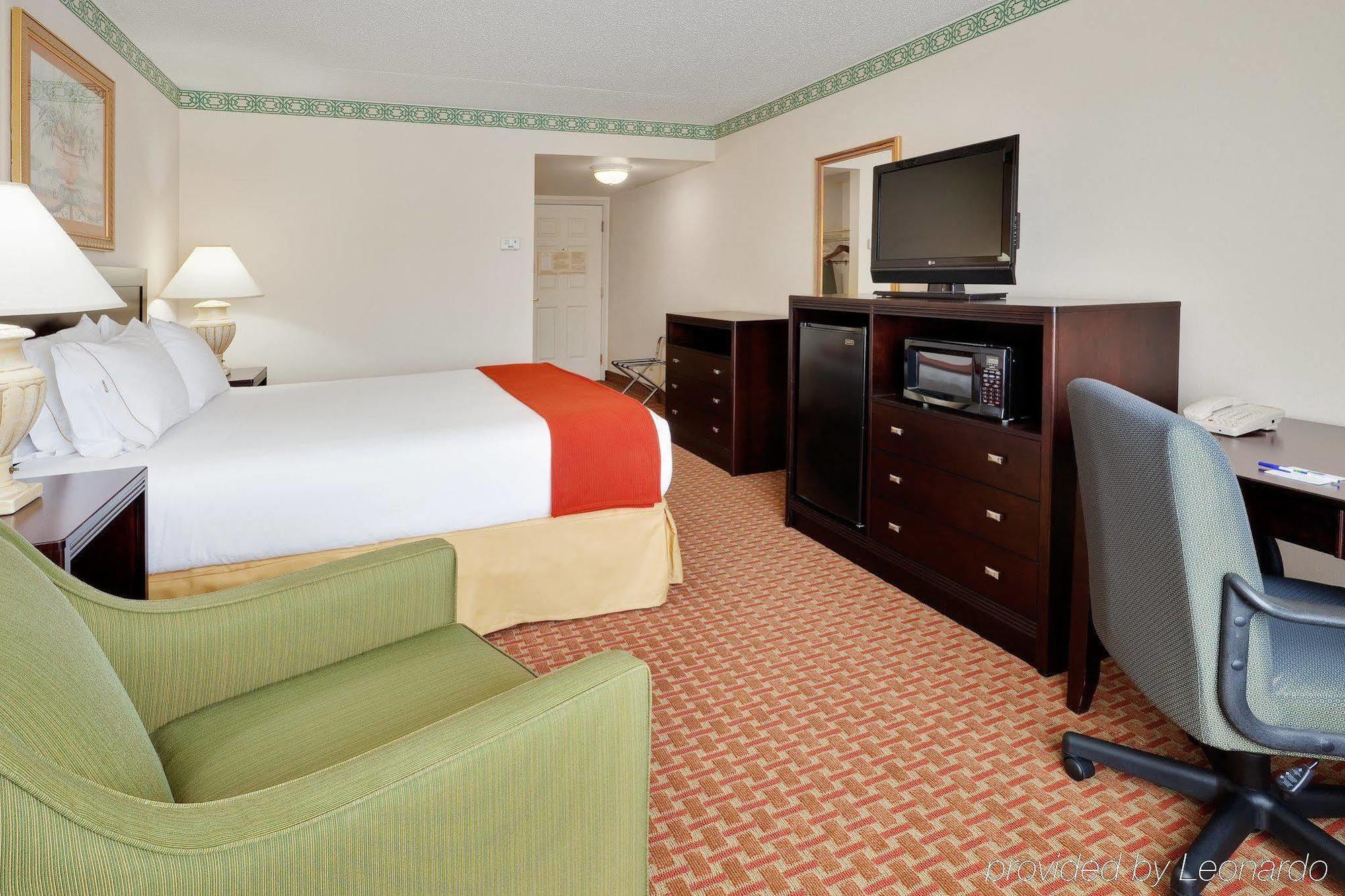 Holiday Inn Express Hotel & Suites Easton, An Ihg Hotel Стая снимка